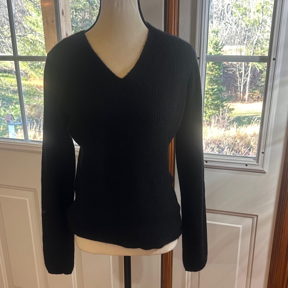 Daniel Bishop Classic Black V-Neck Cashmere Sweater